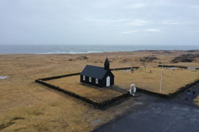 Schwarze Kirche in Budahraun
