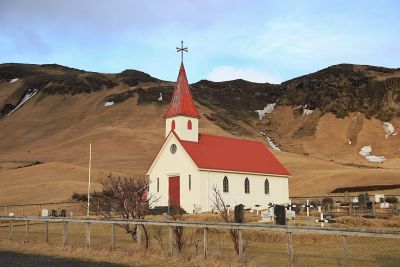 Kirche am Reynisfiara Beach
