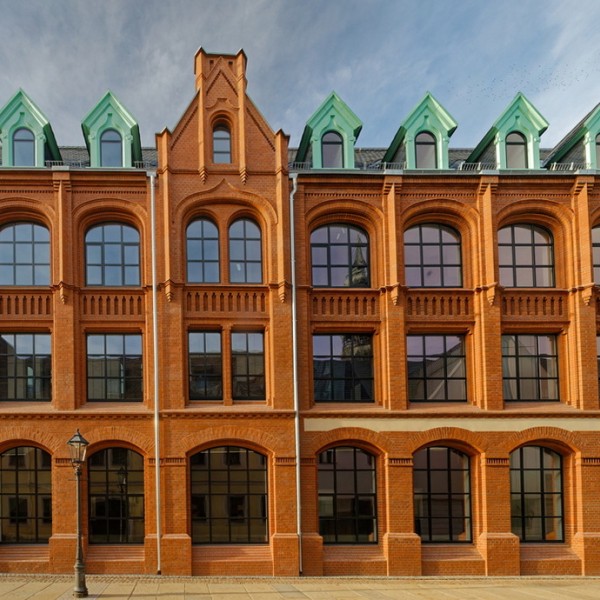 Peter-Breuer-Strasse in neuem Glanz